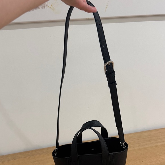 Uniqlo Mini Black Tote Bag - Picture 7 of 7